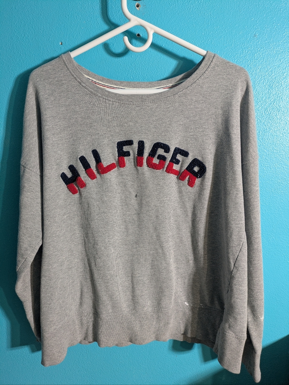 Tommy‎ Hilfiger Grey Crewneck with Red & Navy Logo Y2k